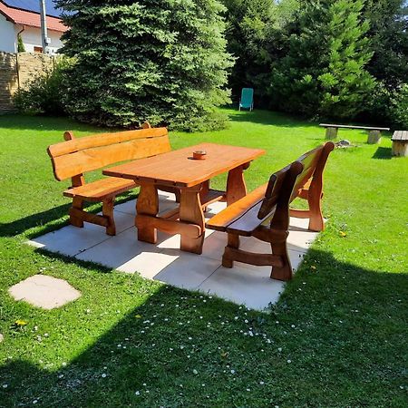 V Prirode Na Okraji Frenstatu Pod Radhostem Lägenhet Frenštát pod Radhoštěm Exteriör bild