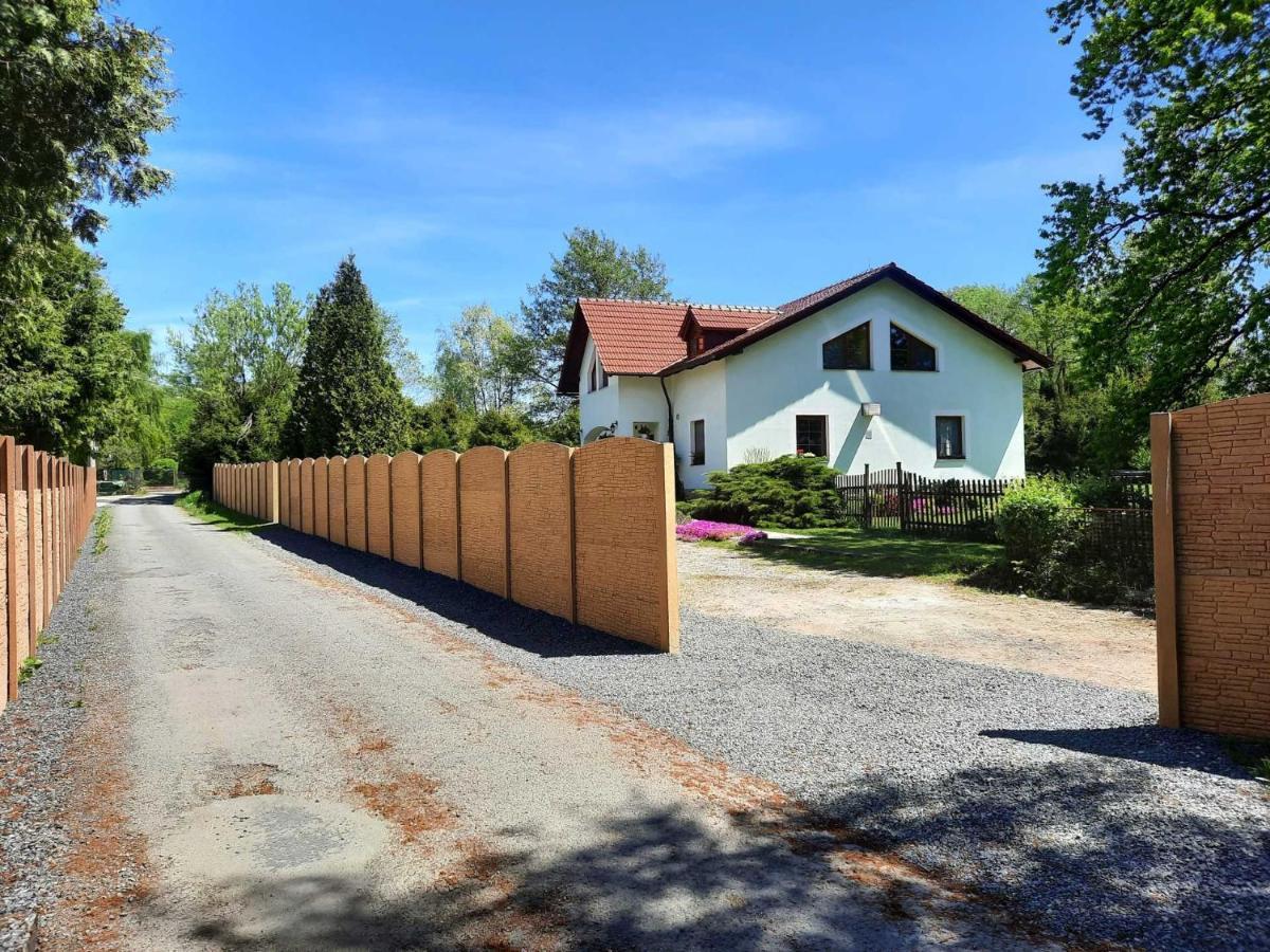 V Prirode Na Okraji Frenstatu Pod Radhostem Lägenhet Frenštát pod Radhoštěm Exteriör bild