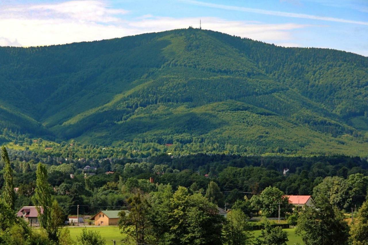 V Prirode Na Okraji Frenstatu Pod Radhostem Lägenhet Frenštát pod Radhoštěm Exteriör bild